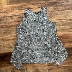 Super cute blouse opens in the back. If it fit me, I’d be keeping it!